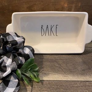 Rae Dunn Bake loaf pan